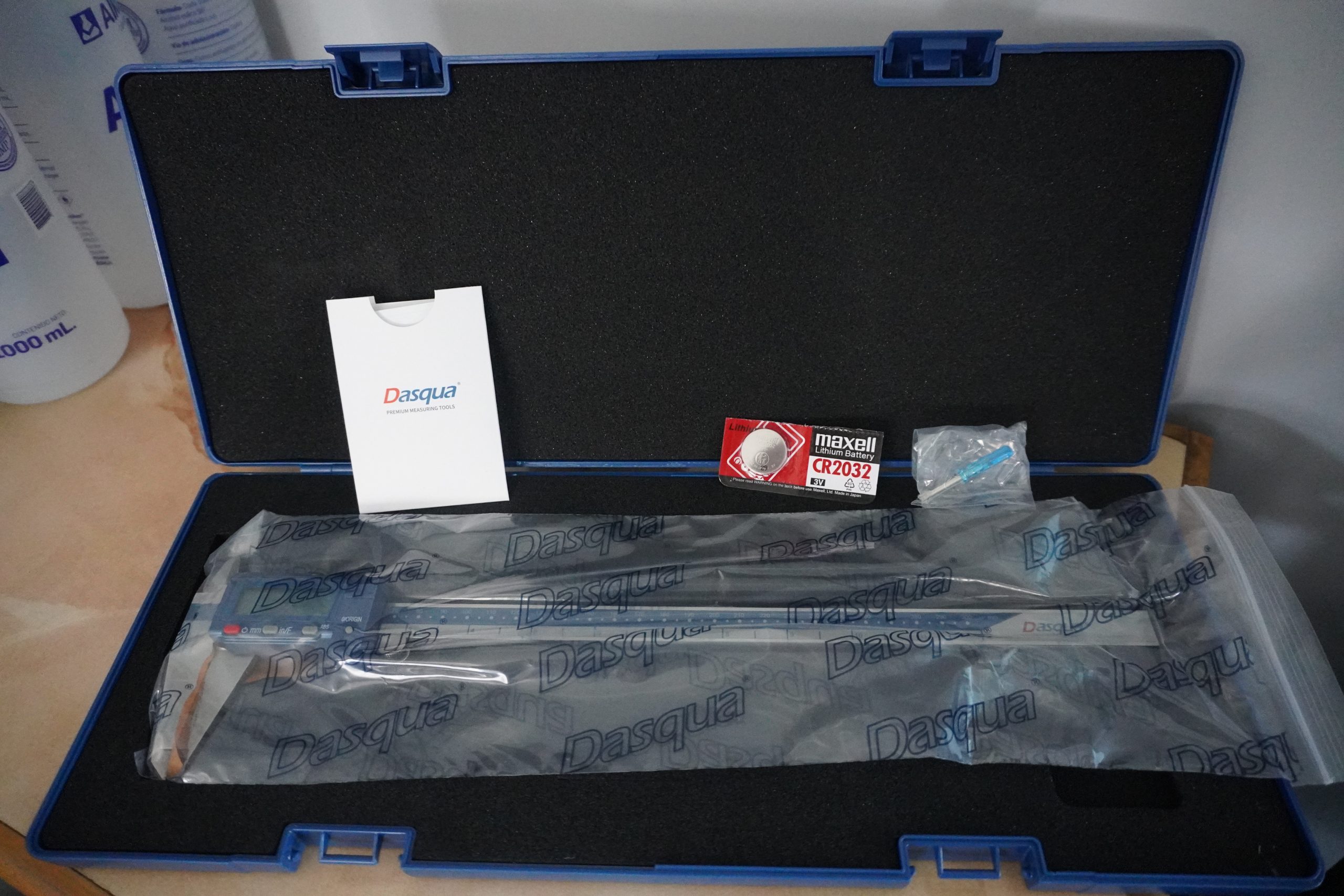 VERNIER DIGITAL DE 0-300mm x 0.01mm (RESISTENTE AL AGUA) - Imagen 2